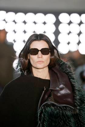Sacai Ready to Wear Fall Winter 2025 - Paris, March 2025 Sacai Ready to Wear Fall Winter 2025 - Paris, March 2025, Credit:Zeppelin Avalon  Copyright: xZeppelinx xAvalonx 0974346737