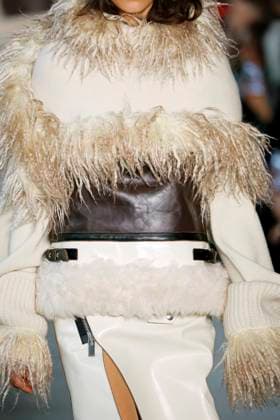 Sacai Ready to Wear Fall Winter 2025 - Paris, March 2025 Sacai Ready to Wear Fall Winter 2025 - Paris, March 2025, Credit:Zeppelin Avalon  Copyright: xZeppelinx xAvalonx 0974347227