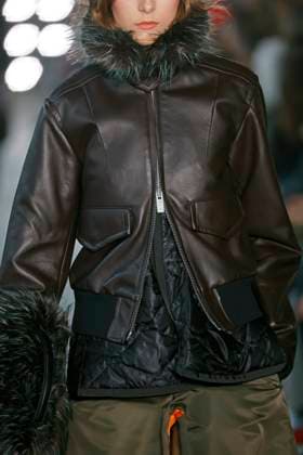 Sacai Ready to Wear Fall Winter 2025 - Paris, March 2025 Sacai Ready to Wear Fall Winter 2025 - Paris, March 2025, Credit:Zeppelin Avalon  Copyright: xZeppelinx xAvalonx 0974347275