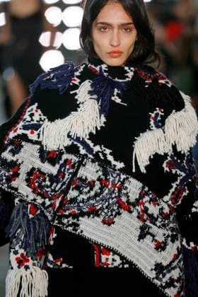 Sacai Ready to Wear Fall Winter 2025 - Paris, March 2025 Sacai Ready to Wear Fall Winter 2025 - Paris, March 2025, Credit:Zeppelin Avalon  Copyright: xZeppelinx xAvalonx 0974347287