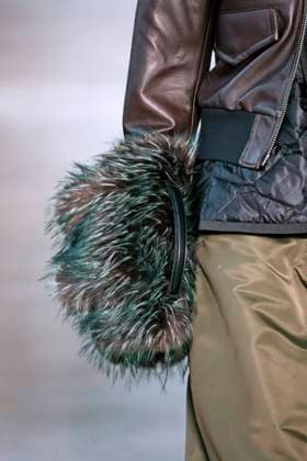 Sacai Ready to Wear Fall Winter 2025 - Paris, March 2025 Sacai Ready to Wear Fall Winter 2025 - Paris, March 2025, Credit:Zeppelin Avalon  Copyright: xZeppelinx xAvalonx 0974347333