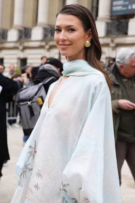 Arrivals at the Zimmermann Fashion Collection Ready to Wear Fall Winter 2025 2026 show during Paris Fashion Week PFW Guest aux arrivées au défilé Zimmermann Mode Collection Prêt à Porter Automne Hiver 2025 2026 lors de la Fashion Week de Paris PFW , à Paris, France, le 10 mùars 2025 Denis Guignebourg Bestimage Arrivals at the Zimmermann Fashion Collection Ready to Wear Fall Winter 2025 2026 show during Paris Fashion Week PFW , in Paris, France, on March 10, 2025 Paris France  Copyright: xYoannxOuahcenex xBestimagexYoannxOuahcenex xBestimagex