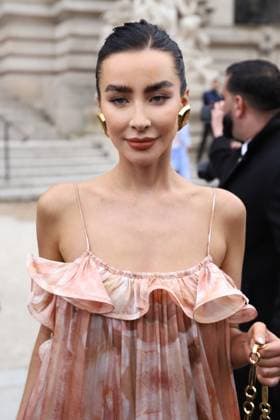 Arrivals at the Zimmermann Fashion Collection Ready to Wear Fall Winter 2025 2026 show during Paris Fashion Week PFW Izabelle Angus at the Zimmermann Fashion Collection Ready to Wear Fall Winter 2025 2026 show during Paris Fashion Week PFW , in Paris, France, on March 10, 2025 Denis Guignebourg Bestimage Arrivals at the Zimmermann Fashion Collection Ready to Wear Fall Winter 2025 2026 show during Paris Fashion Week PFW , in Paris, France, on March 10, 2025 Paris France  Copyright: xYoannxOuahcenex xBestimagexYoannxOuahcenex xBestimagex
