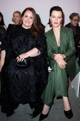 PFW Gabriela Hearst Front Row Jessica Gunning and Debi Mazar attending the Gabriela Hearst Womenswear Fall Winter 2025-2026 show as part of Paris Fashion Week in Paris, France on March 10, 2025. Photo by Aurore Marechal ABACAPRESS.COM Paris France  Copyright: xMarechalxAurore ABACAx