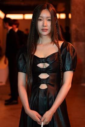 PFW Gabriela Hearst Front Row Cha Jung-won attending the Gabriela Hearst Womenswear Fall Winter 2025-2026 show as part of Paris Fashion Week in Paris, France on March 10, 2025. Photo by Aurore Marechal ABACAPRESS.COM Paris France  Copyright: xMarechalxAurore ABACAx