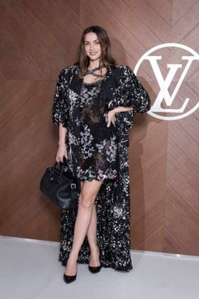 Paris Fashion Week, Gäste der Louis Vuitton Modenschau Celebrities at Vuitton Fashion Show Ana de Armas Photo Call for Le Défilé Vuitton Collection Prêt à Porter Automne Hiver 2025 2026 during Paris Fashion Week PFW, on march 10th 2025 Olivier Borde Bestimage Celebrities at Vuitton Fashion Show Ready to Wear Collection Fall Winter 2025 2026 during Paris Fashion Week, on march 10th 2025 Olivier Borde Bestimage  Copyright: xOLIVIERxBORDEx xBESTIMAGExOLIVIERxBORDEx xBESTIMAGEx