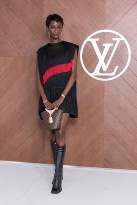 Paris Fashion Week, Gäste der Louis Vuitton Modenschau Celebrities at Vuitton Fashion Show Lous and the Yakuza Photo Call pour Le Défilé Vuitton Collection Prêt à Porter Automne Hiver 2025 2026 lors de la Fashion Week de Paris PFW , le 10 mars 2025 Olivier Borde Bestimage Celebrities at Vuitton Fashion Show Ready to Wear Collection Fall Winter 2025 2026 during Paris Fashion Week, on march 10th 2025 Olivier Borde Bestimage  Copyright: xOLIVIERxBORDEx xBESTIMAGExOLIVIERxBORDEx xBESTIMAGEx
