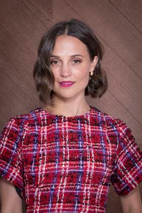Paris Fashion Week, Gäste der Louis Vuitton Modenschau Celebrities at Vuitton Fashion Show Alicia Vikander Photo Call for Le Défilé Vuitton Collection Prêt à Porter Automne Hiver 2025 2026 during Paris Fashion Week PFW, on march 10th 2025 Olivier Borde Bestimage Celebrities at Vuitton Fashion Show Ready to Wear Collection Fall Winter 2025 2026 during Paris Fashion Week, on march 10th 2025 Olivier Borde Bestimage  Copyright: xOLIVIERxBORDEx xBESTIMAGExOLIVIERxBORDEx xBESTIMAGEx