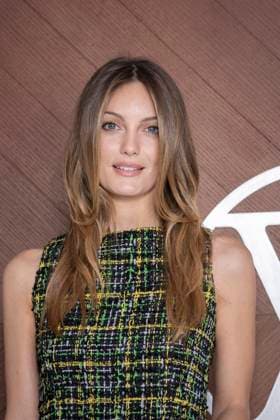 Paris Fashion Week, Gäste der Louis Vuitton Modenschau Celebrities at Vuitton Fashion Show Leila George Photo Call for Le Défilé Vuitton Collection Prêt à Porter Automne Hiver 2025 2026 during Paris Fashion Week PFW, on march 10th 2025 Olivier Borde Bestimage Celebrities at Vuitton Fashion Show Ready to Wear Collection Fall Winter 2025 2026 during Paris Fashion Week, on march 10th 2025 Olivier Borde Bestimage  Copyright: xOLIVIERxBORDEx xBESTIMAGExOLIVIERxBORDEx xBESTIMAGEx
