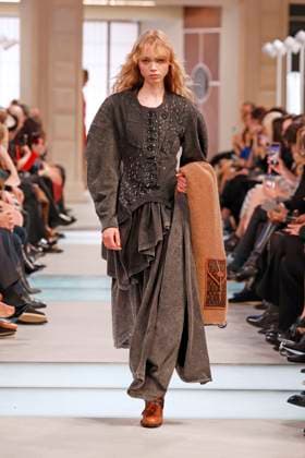 Louis Vuitton Ready to Wear Fall Winter 2025 - Paris, March 2025 Louis Vuitton Ready to Wear Fall Winter 2025 - Paris, March 2025, Credit:Zeppelin Avalon  Copyright: xZeppelinx xAvalonx 0974378488