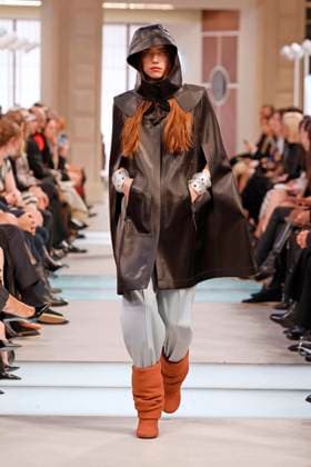 Louis Vuitton Ready to Wear Fall Winter 2025 - Paris, March 2025 Louis Vuitton Ready to Wear Fall Winter 2025 - Paris, March 2025, Credit:Zeppelin Avalon  Copyright: xZeppelinx xAvalonx 0974378645