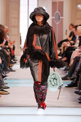 Louis Vuitton Ready to Wear Fall Winter 2025 - Paris, March 2025 Louis Vuitton Ready to Wear Fall Winter 2025 - Paris, March 2025, Credit:Zeppelin Avalon  Copyright: xZeppelinx xAvalonx 0974378762