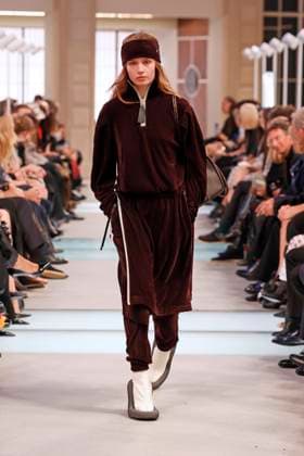 Louis Vuitton Ready to Wear Fall Winter 2025 - Paris, March 2025 Louis Vuitton Ready to Wear Fall Winter 2025 - Paris, March 2025, Credit:Zeppelin Avalon  Copyright: xZeppelinx xAvalonx 0974378777