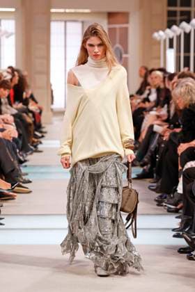 Louis Vuitton Ready to Wear Fall Winter 2025 - Paris, March 2025 Louis Vuitton Ready to Wear Fall Winter 2025 - Paris, March 2025, Credit:Zeppelin Avalon  Copyright: xZeppelinx xAvalonx 0974378896