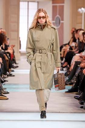 Louis Vuitton Ready to Wear Fall Winter 2025 - Paris, March 2025 Louis Vuitton Ready to Wear Fall Winter 2025 - Paris, March 2025, Credit:Zeppelin Avalon  Copyright: xZeppelinx xAvalonx 0974378994