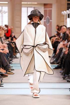 Louis Vuitton Ready to Wear Fall Winter 2025 - Paris, March 2025 Louis Vuitton Ready to Wear Fall Winter 2025 - Paris, March 2025, Credit:Zeppelin Avalon  Copyright: xZeppelinx xAvalonx 0974379004
