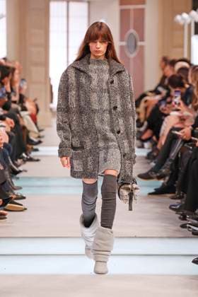 Louis Vuitton Ready to Wear Fall Winter 2025 - Paris, March 2025 Louis Vuitton Ready to Wear Fall Winter 2025 - Paris, March 2025, Credit:Zeppelin Avalon  Copyright: xZeppelinx xAvalonx 0974379208