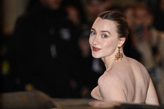 Paris Fashion Week, Gäste der Louis Vuitton Modenschau PFW Louis Vuitton Arrivals Saoirse Ronan attending the Louis Vuitton Womenswear Fall Winter 2025-2026 show as part of Paris Fashion Week in Paris, France on March 10, 2025. Photo by Aurore Marechal ABACAPRESS.COM Paris France  Copyright: xMarechalxAurore ABACAx