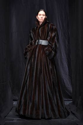 Balenciaga Ready to Wear Fall Winter 2025 - Paris, March 2025 Balenciaga Ready to Wear Fall Winter 2025 - Paris, March 2025, Credit:Zeppelin Avalon  Copyright: xZeppelinx xAvalonx 0974379505