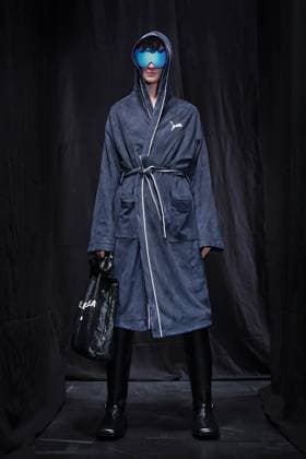 Balenciaga Ready to Wear Fall Winter 2025 - Paris, March 2025 Balenciaga Ready to Wear Fall Winter 2025 - Paris, March 2025, Credit:Zeppelin Avalon  Copyright: xZeppelinx xAvalonx 0974379903