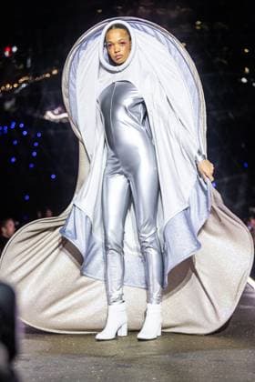 PFW - Pierre Cardin Runway A model walks the runway during Pierre Cardin Womenswear Fall Winter 2025-2026 show as part of Paris Fashion Week on March 10, 2025 in Paris, France. Photo by Nasser Berzane ABACAPRESS.COM Paris France  Copyright: xBerzanexNasser ABACAx
