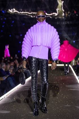 PFW - Pierre Cardin Runway A model walks the runway during Pierre Cardin Womenswear Fall Winter 2025-2026 show as part of Paris Fashion Week on March 10, 2025 in Paris, France. Photo by Nasser Berzane ABACAPRESS.COM Paris France  Copyright: xBerzanexNasser ABACAx