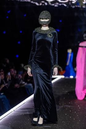 PFW - Pierre Cardin Runway A model walks the runway during Pierre Cardin Womenswear Fall Winter 2025-2026 show as part of Paris Fashion Week on March 10, 2025 in Paris, France. Photo by Nasser Berzane ABACAPRESS.COM Paris France  Copyright: xBerzanexNasser ABACAx