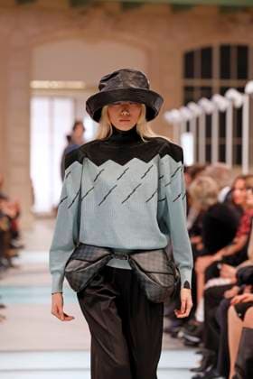 Louis Vuitton Ready to Wear Fall Winter 2025 - Paris, March 2025 Louis Vuitton Ready to Wear Fall Winter 2025 - Paris, March 2025, Credit:Zeppelin Avalon  Copyright: xZeppelinx xAvalonx 0974450294