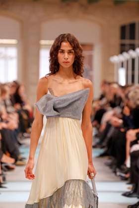 Louis Vuitton Ready to Wear Fall Winter 2025 - Paris, March 2025 Louis Vuitton Ready to Wear Fall Winter 2025 - Paris, March 2025, Credit:Zeppelin Avalon  Copyright: xZeppelinx xAvalonx 0974450825