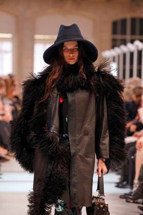 Louis Vuitton Ready to Wear Fall Winter 2025 - Paris, March 2025 Louis Vuitton Ready to Wear Fall Winter 2025 - Paris, March 2025, Credit:Zeppelin Avalon  Copyright: xZeppelinx xAvalonx 0974451182