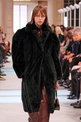 Louis Vuitton Ready to Wear Fall Winter 2025 - Paris, March 2025 Louis Vuitton Ready to Wear Fall Winter 2025 - Paris, March 2025, Credit:Zeppelin Avalon  Copyright: xZeppelinx xAvalonx 0974451913