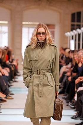 Louis Vuitton Ready to Wear Fall Winter 2025 - Paris, March 2025 Louis Vuitton Ready to Wear Fall Winter 2025 - Paris, March 2025, Credit:Zeppelin Avalon  Copyright: xZeppelinx xAvalonx 0974452037