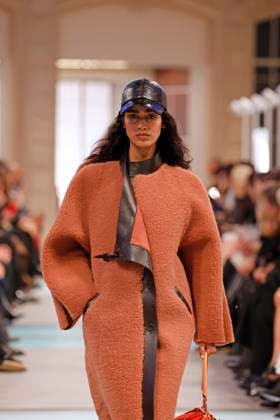 Louis Vuitton Ready to Wear Fall Winter 2025 - Paris, March 2025 Louis Vuitton Ready to Wear Fall Winter 2025 - Paris, March 2025, Credit:Zeppelin Avalon  Copyright: xZeppelinx xAvalonx 0974452121