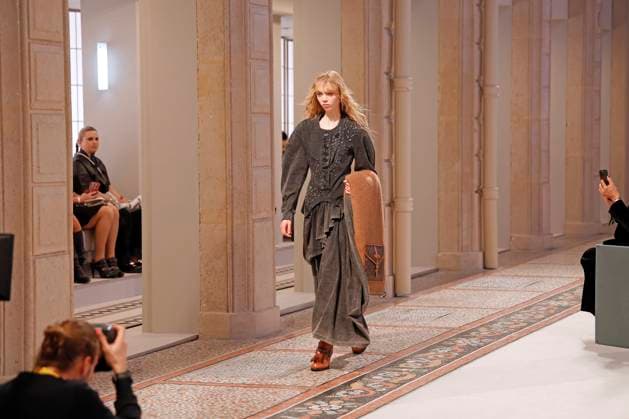 Louis Vuitton Ready to Wear Fall Winter 2025 - Paris, March 2025 Louis Vuitton Ready to Wear Fall Winter 2025 - Paris, March 2025, Credit:Zeppelin Avalon  Copyright: xZeppelinx xAvalonx 0974452787