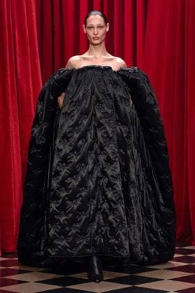 Marine Serre Ready to Wear Fall Winter 2025 - Paris, March 2025 Marine Serre Ready to Wear Fall Winter 2025 - Paris, March 2025, Credit:Zeppelin Avalon  Copyright: xZeppelinx xAvalonx 0974468103