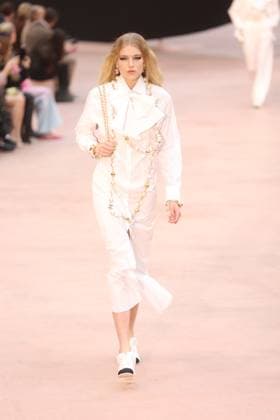 PFW Chanel Runway Models walk the runway during the Chanel Womenswear Fall Winter 2025-2026 show as part of Paris Fashion Week in Paris on March 10, 2025, France. Photo by Jerome Domine ABACAPRESS.COM  Copyright: xDominexJerome ABACAx