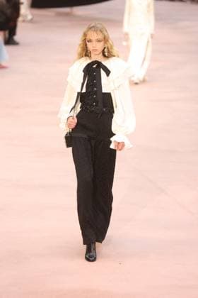 PFW Chanel Runway Models walk the runway during the Chanel Womenswear Fall Winter 2025-2026 show as part of Paris Fashion Week in Paris on March 10, 2025, France. Photo by Jerome Domine ABACAPRESS.COM  Copyright: xDominexJerome ABACAx