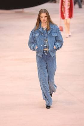 PFW Chanel Runway Models walk the runway during the Chanel Womenswear Fall Winter 2025-2026 show as part of Paris Fashion Week in Paris on March 10, 2025, France. Photo by Jerome Domine ABACAPRESS.COM  Copyright: xDominexJerome ABACAx