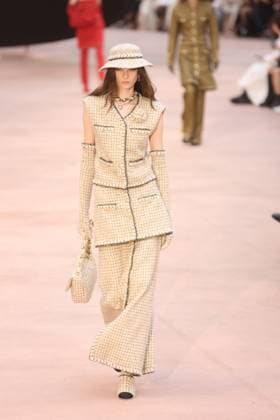 PFW Chanel Runway Models walk the runway during the Chanel Womenswear Fall Winter 2025-2026 show as part of Paris Fashion Week in Paris on March 10, 2025, France. Photo by Jerome Domine ABACAPRESS.COM  Copyright: xDominexJerome ABACAx