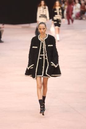 PFW Chanel Runway Models walk the runway during the Chanel Womenswear Fall Winter 2025-2026 show as part of Paris Fashion Week in Paris on March 10, 2025, France. Photo by Jerome Domine ABACAPRESS.COM  Copyright: xDominexJerome ABACAx