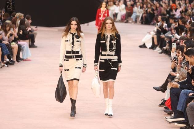 PFW Chanel Runway Models walk the runway during the Chanel Womenswear Fall Winter 2025-2026 show as part of Paris Fashion Week in Paris on March 10, 2025, France. Photo by Jerome Domine ABACAPRESS.COM  Copyright: xDominexJerome ABACAx