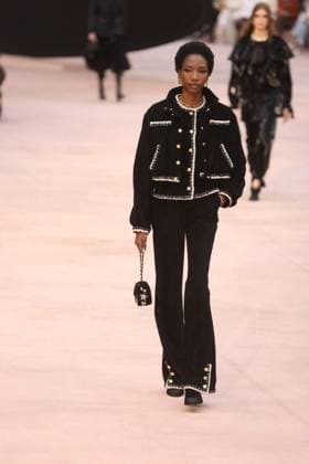 PFW Chanel Runway Models walk the runway during the Chanel Womenswear Fall Winter 2025-2026 show as part of Paris Fashion Week in Paris on March 10, 2025, France. Photo by Jerome Domine ABACAPRESS.COM  Copyright: xDominexJerome ABACAx