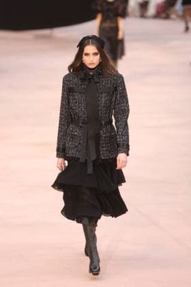 PFW Chanel Runway Models walk the runway during the Chanel Womenswear Fall Winter 2025-2026 show as part of Paris Fashion Week in Paris on March 10, 2025, France. Photo by Jerome Domine ABACAPRESS.COM  Copyright: xDominexJerome ABACAx