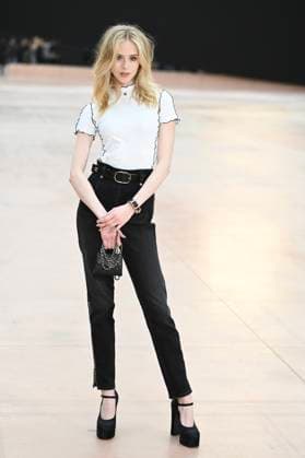 Paris Fashion Week People au defile Chanel, Arrival of celebrities at Grand Palais for Chanel Show 441654 2025 03 11 Paris France Peralta, Loreta  Copyright: xSergexArnalx xStarfacex STAR_441654_043