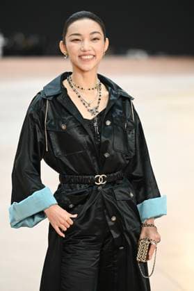 Paris Fashion Week People au defile Chanel, Arrival of celebrities at Grand Palais for Chanel Show 441654 2025 03 11 Paris France  Copyright: xSergexArnalx xStarfacex STAR_441654_057