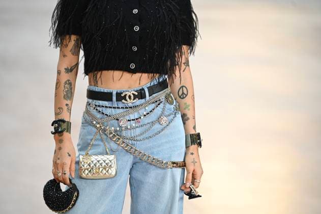 Paris Fashion Week People at Chanel show, Arrival of celebrities at Grand Palais for Chanel Show 441654 2025 03 11 Paris France Gou, Peggy  Copyright: xSergexArnalx xStarfacex STAR_441654_067