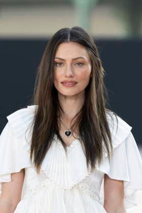 Photocall of the Chanel Womens Fashion Show Ready to Wear Fall Winter 2025 2026 during Paris Fashion Week PFW at the Grand Palais Phoebe Tonkin at the photocall of the Chanel Womens Fashion Show Ready to Wear Fall Winter 2025 2026 during Paris Fashion Week PFW at the Grand Palais, in Paris, France, on March 11th 2025 Olivier Borde Bestimage Celebs at Chanel Fashion Show Ready to Wear Collection Fall Winter 2025 2026 during Paris Fashion Week, on march 11th 2025 Paris France  Copyright: xOLIVIERxBORDEx xBESTIMAGExOLIVIERxBORDEx xBESTIMAGEx