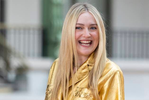 Photocall of the Chanel Womens Fashion Show Ready to Wear Fall Winter 2025 2026 during Paris Fashion Week PFW at the Grand Palais Dakota Fanning at the photocall of the Chanel Womens Fashion Show Ready to Wear Fall Winter 2025 2026 during Paris Fashion Week PFW at the Grand Palais, Paris, France, March 11, 2025 Olivier Borde Bestimage Celebs at Chanel Fashion Show Ready to Wear Collection Fall Winter 2025 2026 during Paris Fashion Week, on march 11th 2025 Paris France  Copyright: xOLIVIERxBORDEx xBESTIMAGExOLIVIERxBORDEx xBESTIMAGEx