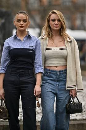 PFW Miu Miu Outside Arrivals Joey King, Hunter King arriving at Miu Miu show during Paris Fashion Week in Paris, France on March 11, 2025. Photo by Julien Reynaud APS-Medias ABACAPRESS.COM Paris France  Copyright: xReynaudxJulien APS-Medias ABACAx
