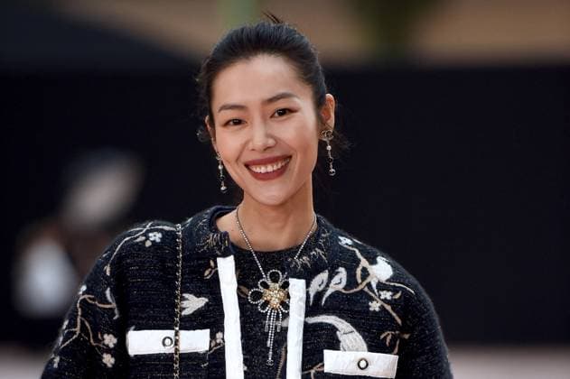 PFW - Chanel Photocall Liu Wen attends the Chanel Womenswear Fall Winter 2025-2026 show as part of Paris Fashion Week at Grand Palais on March 11, 2025 in Paris, France. - EDITORIAL USE ONLY - Photo by Franck Castel ABACAPRESS.COM Paris France  Copyright: xCastelxFranck ABACAx